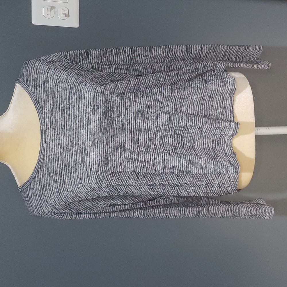 Athleta Cropped Front, Long Sleeve, Horizontal Striped, T Shirt Size XL